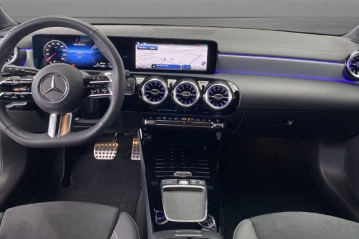Mercedes-Benz CLA Shooting Brake 250 e phev AMG Line Premium auto (6)