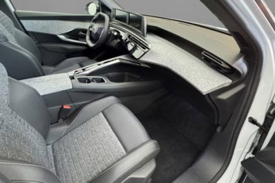 Peugeot 5008 1.2 hybrid Allure 145cv e-dcs6 (4)
