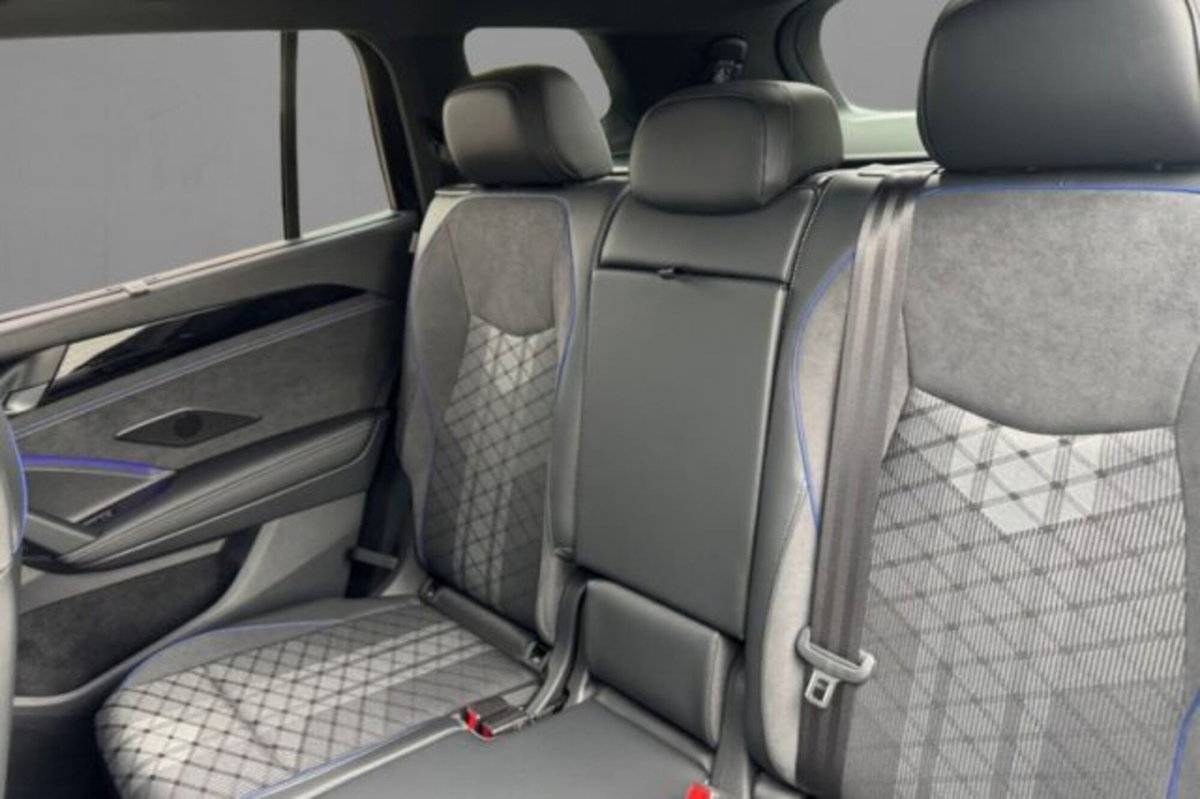 Volkswagen Tayron 2.0 tdi R-Line 150cv dsg 7p.ti (8)