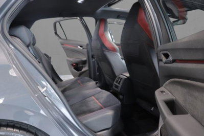 Volkswagen Golf 2.0 TSI GTI DSG Clubsport 45 (7)