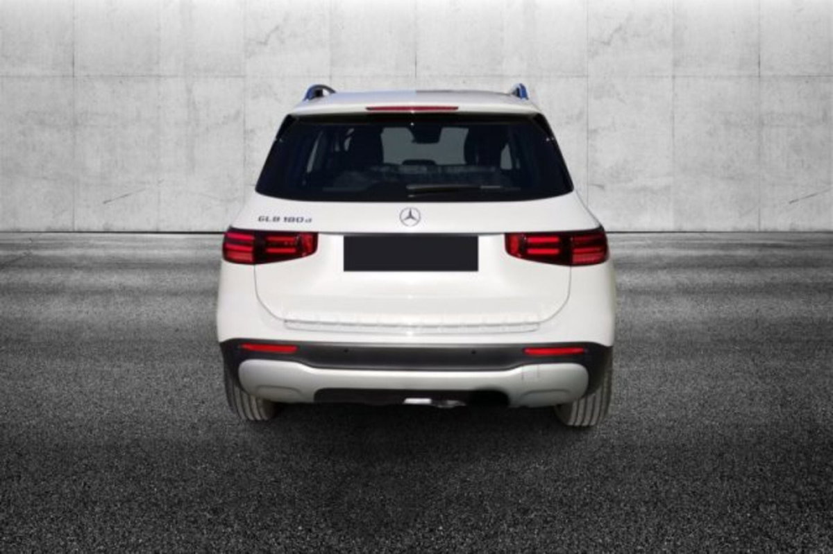Mercedes-Benz GLB 180 d Progressive Advanced Plus auto (5)