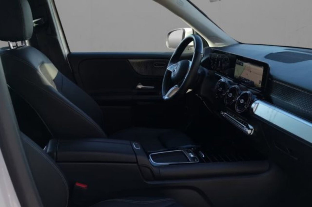 Mercedes-Benz GLB 180 d Progressive Advanced Plus auto (7)