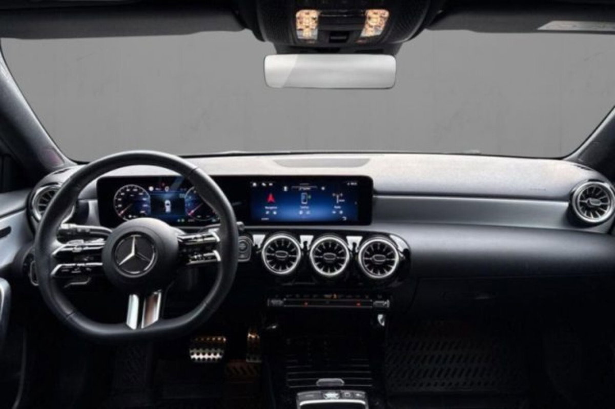 Mercedes-Benz Classe A 250 AMG Line Premium Plus 4matic auto (3)