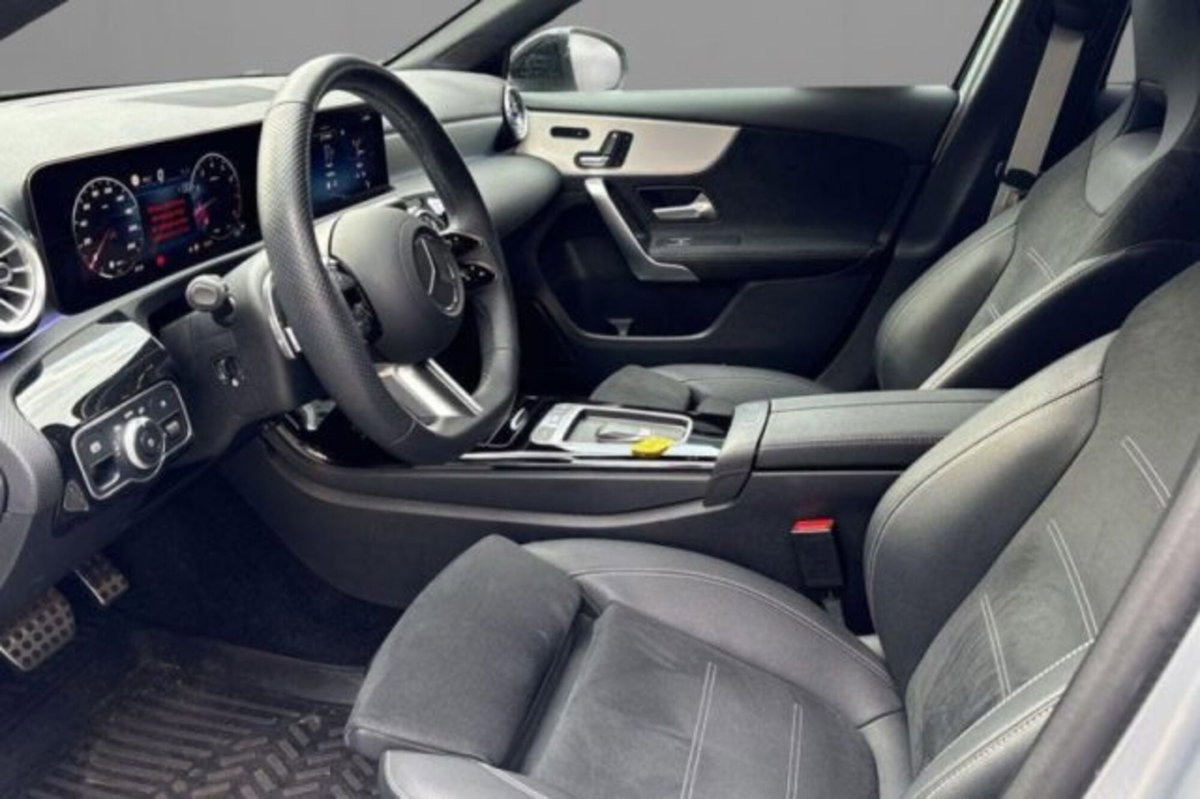 Mercedes-Benz Classe A 250 AMG Line Premium Plus 4matic auto (4)