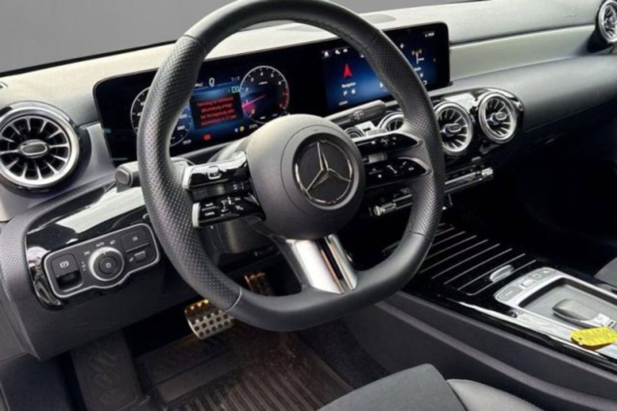 Mercedes-Benz Classe A 250 AMG Line Premium Plus 4matic auto (7)