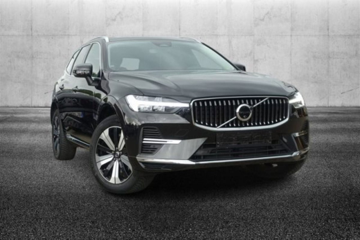 Volvo XC60 T6 Recharge AWD Plug-in Hybrid automatico Plus Bright (2)