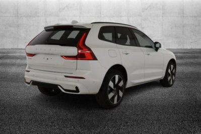 Volvo XC60 T8 Recharge AWD Plug-in Hybrid automatico Plus Dark (2)