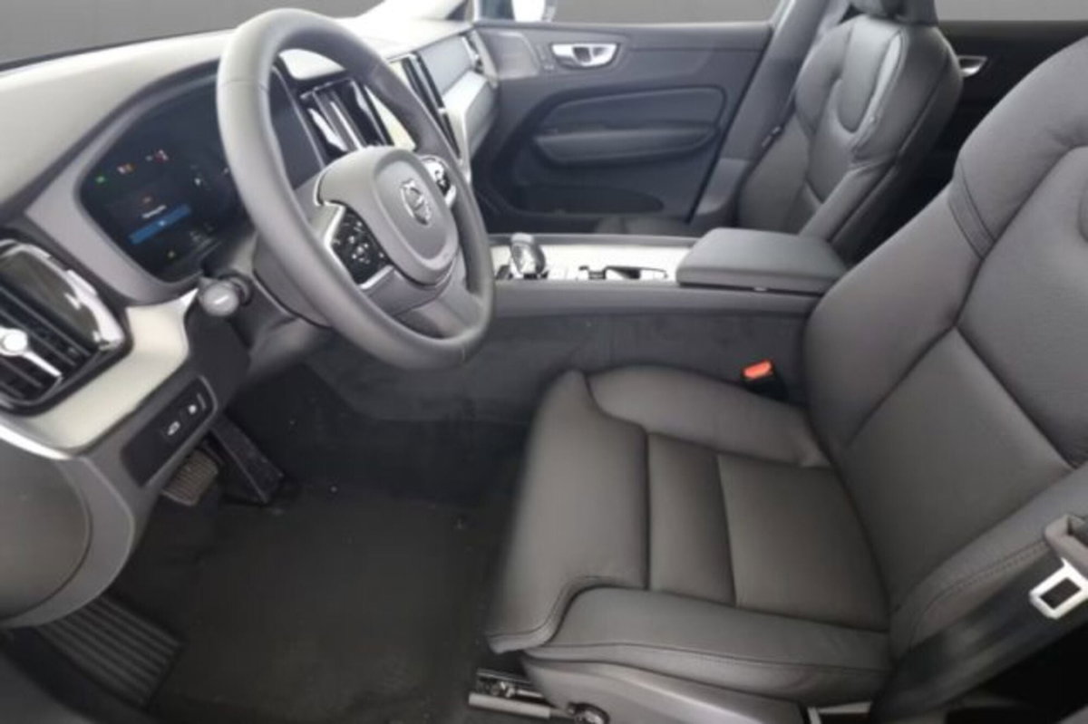 Volvo XC60 T8 Recharge AWD Plug-in Hybrid automatico Plus Dark (6)