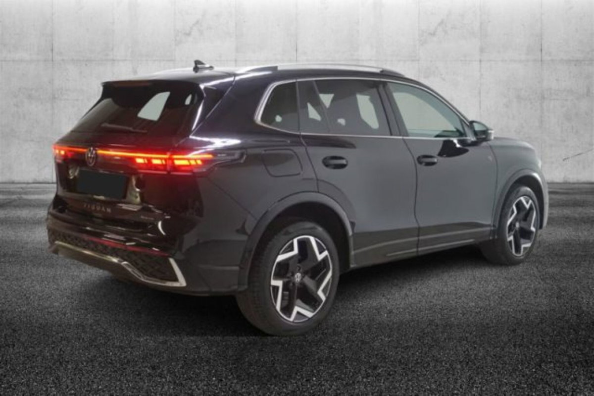 Volkswagen Tiguan 2.0 tdi R-Line 4motion 193cv dsg (3)