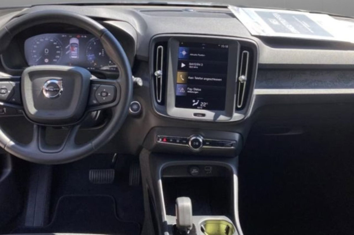 Volvo XC40 T2 automatico Essential (7)