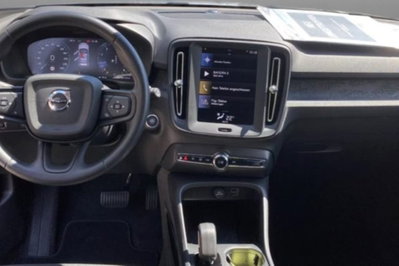 Volvo XC40 T2 automatico Essential (7)