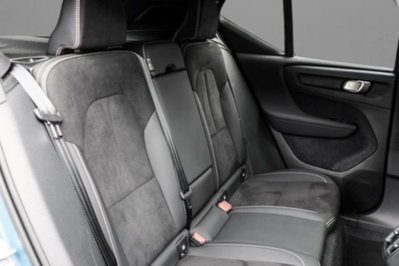 Volvo XC40 B3 automatico Plus Dark (5)