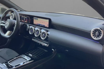 Mercedes-Benz Classe A 250 AMG Line Premium Plus 4matic auto (5)