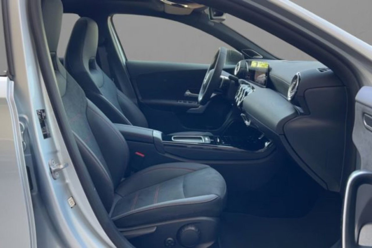 Mercedes-Benz Classe A 250 AMG Line Premium Plus 4matic auto (6)