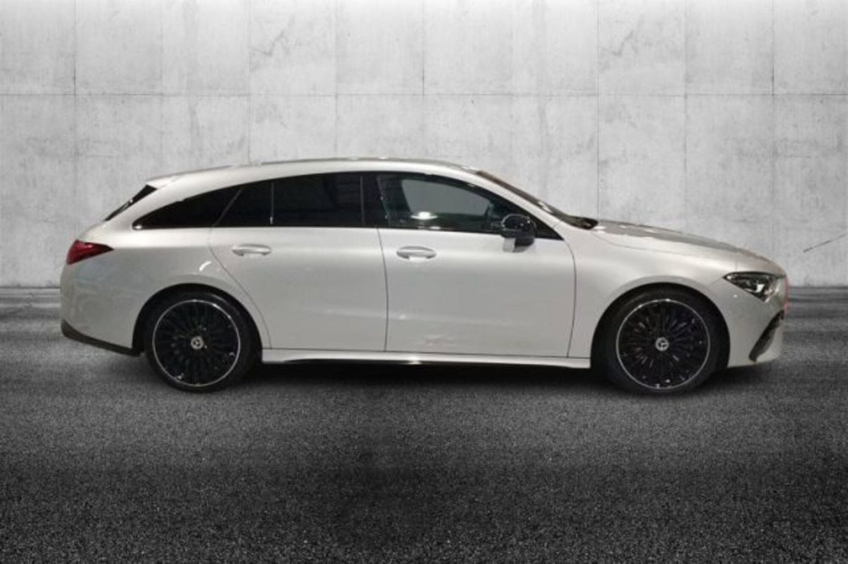 Mercedes-Benz CLA Shooting Brake 200 d AMG Line Premium Plus auto (5)