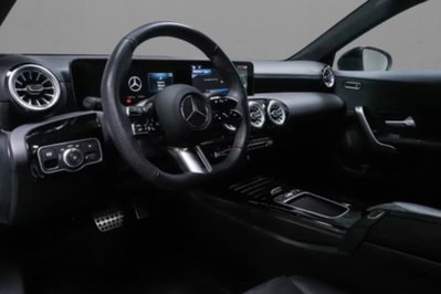 Mercedes-Benz Classe A 220 d AMG Line Premium Plus auto (6)