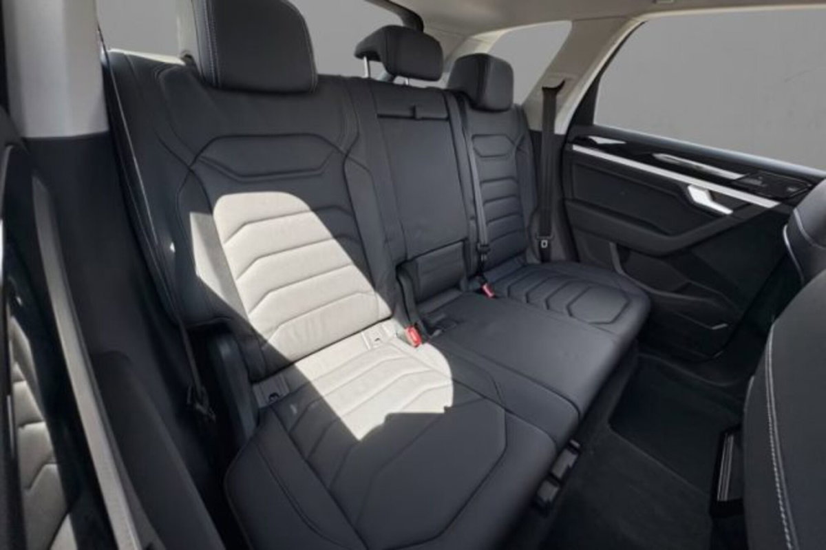 Volkswagen Touareg 3.0 V6 TDI SCR Elegance (8)