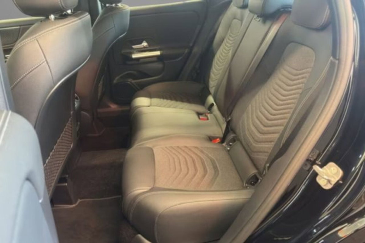 Mercedes-Benz GLA SUV 200 d Progressive Advanced Plus 4matic auto (8)