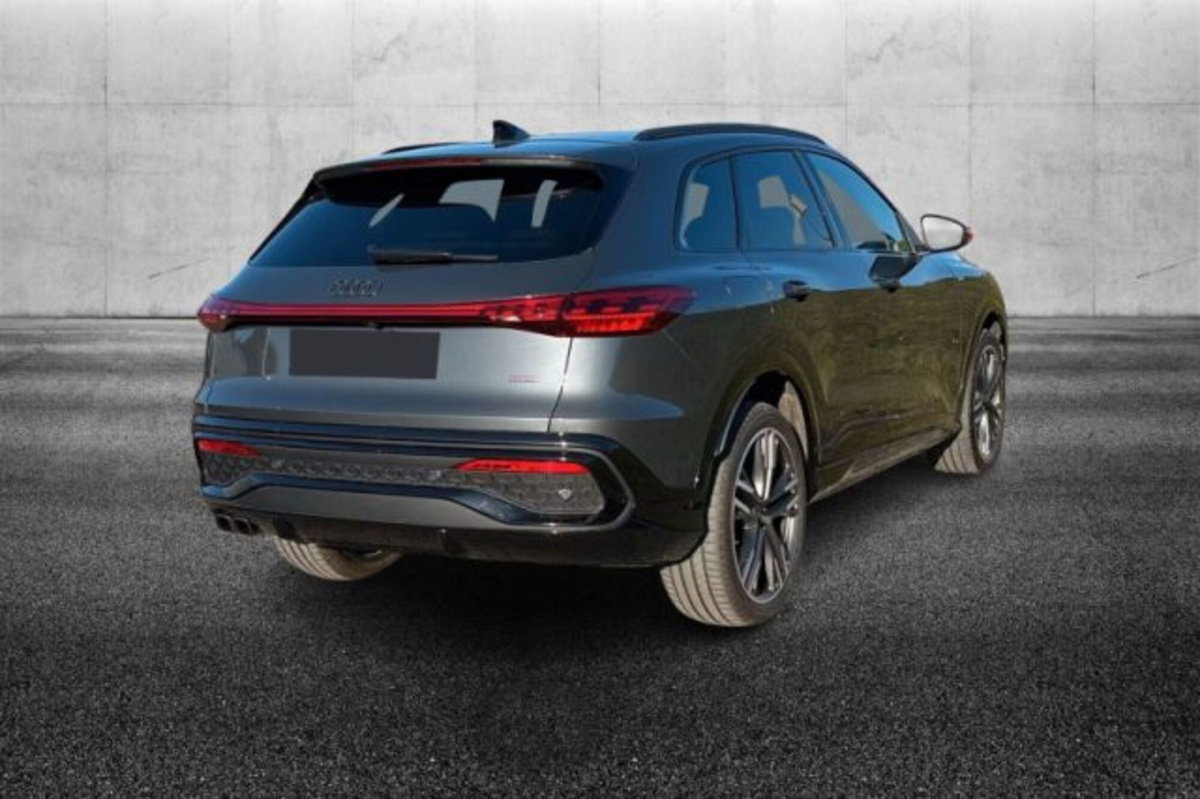 Audi Q5 40 2.0 tdi mhev 12V S line quattro s-tronic (4)