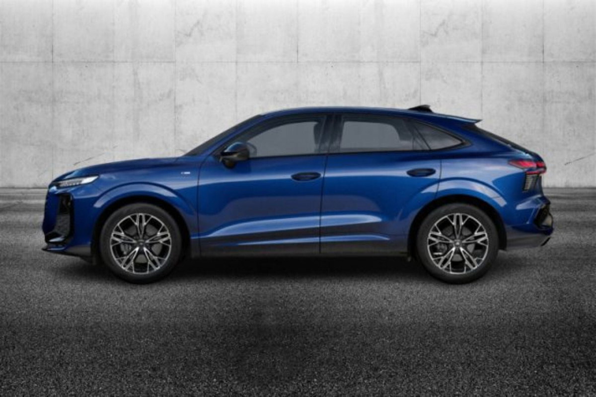 Audi Q3 Sportback 2.0 tfsi S line edition quattro 265cv s-tronic (3)