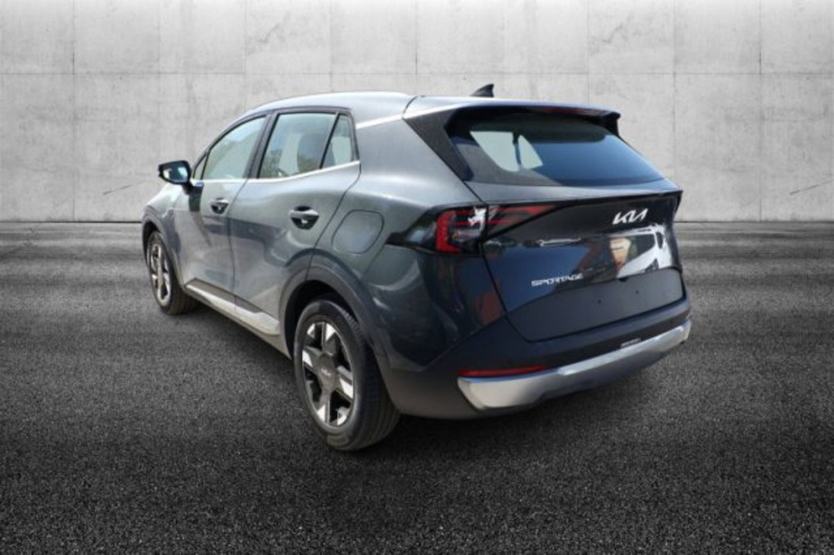 Kia Sportage 1.6 crdi mhev Business dct (4)