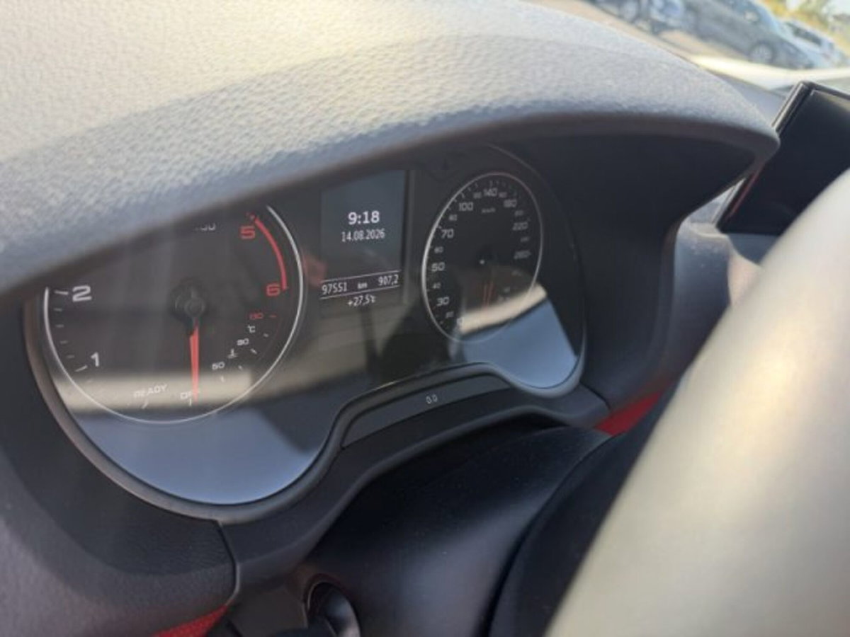Audi Q2 Q2 30 TDI Business Design (5)