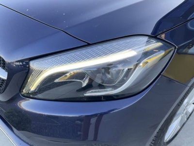 Mercedes-Benz Classe A 180 d Automatic Sport (4)