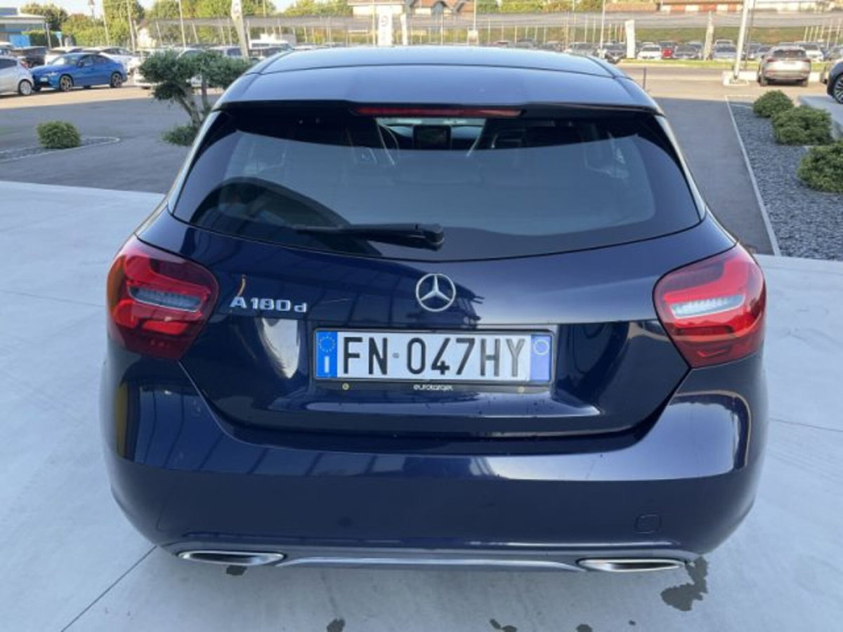 Mercedes-Benz Classe A 180 d Automatic Sport (7)