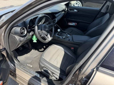 Alfa Romeo Giulia 2.2 Turbodiesel 150 CV (6)