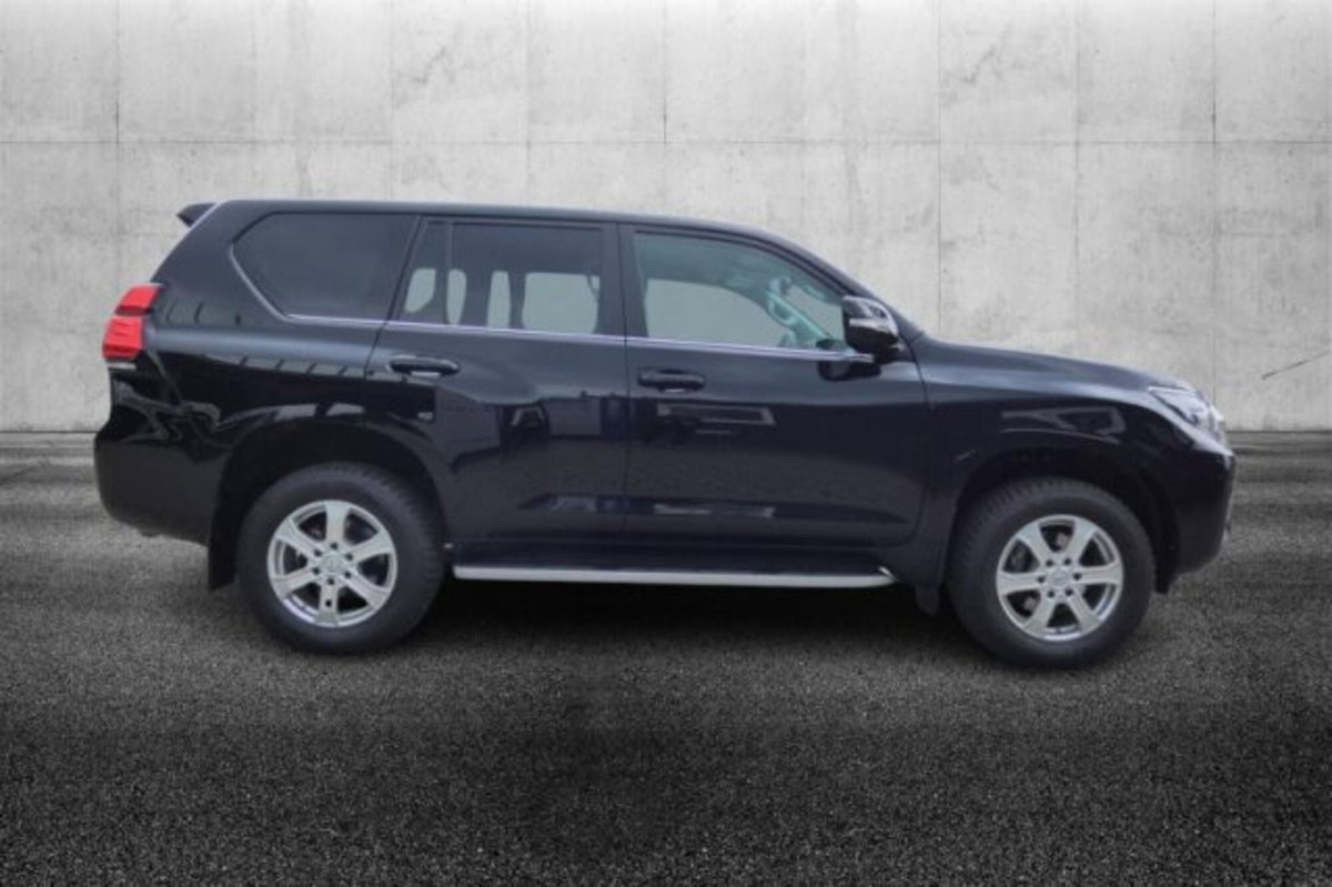 Toyota Land Cruiser 5p 2.8 d-4d Executive auto (4)