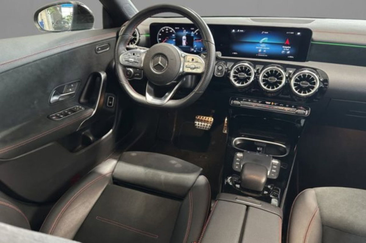 Mercedes-Benz CLA Shooting Brake 220 d Automatic Shooting Brake Premium (6)