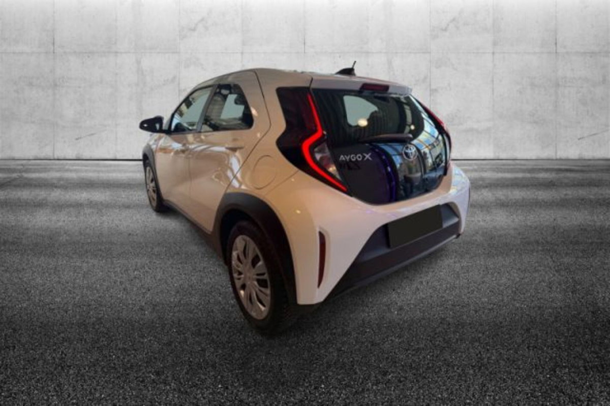 Toyota Aygo X 1.0 VVT-i 72 CV 5 porte Limited Air (3)