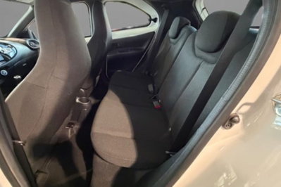 Toyota Aygo X 1.0 VVT-i 72 CV 5 porte Limited Air (8)