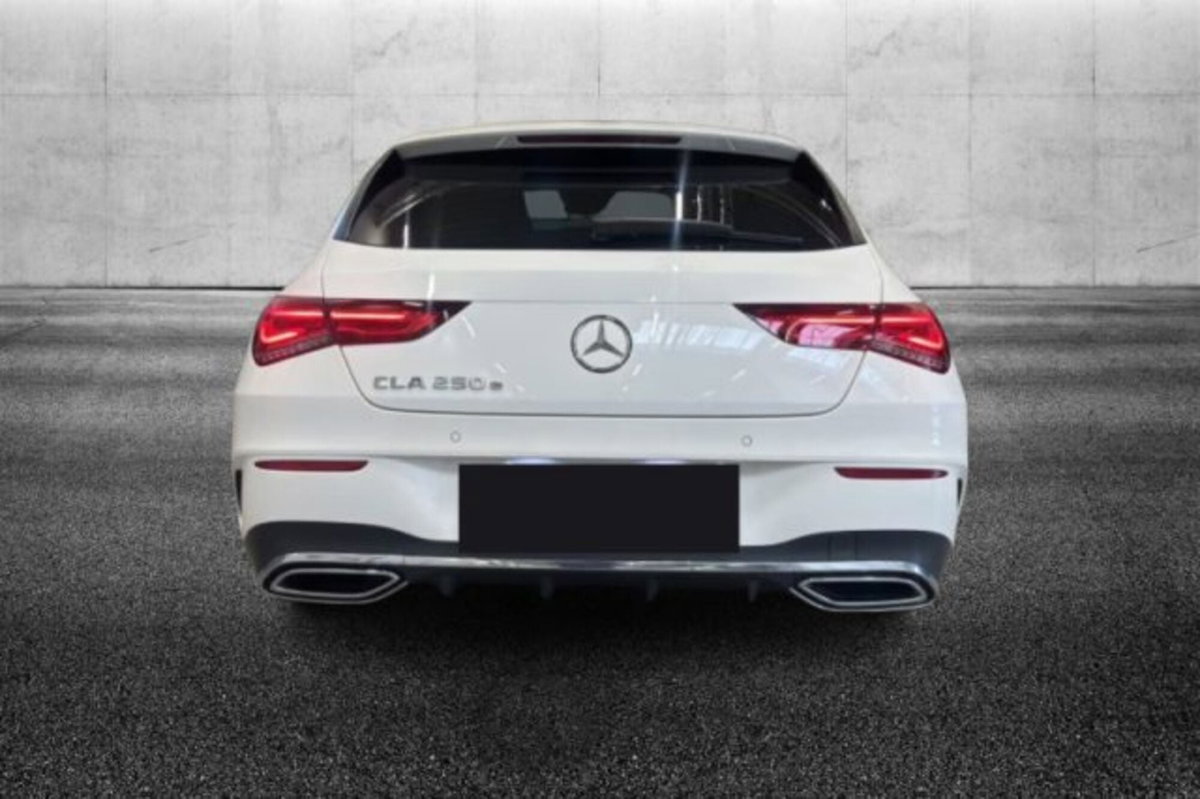 Mercedes-Benz CLA Shooting Brake 250 e Plug-in hybrid Shooting Brake Premium (4)