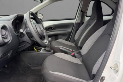 Toyota Aygo X 1.0 VVT-i 72 CV 5 porte Limited Air (7)
