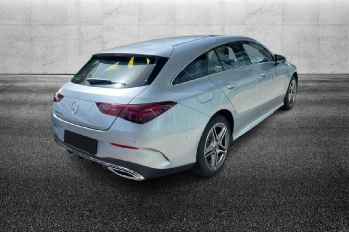 Mercedes-Benz CLA Shooting Brake 250 e phev AMG Line Premium auto (3)