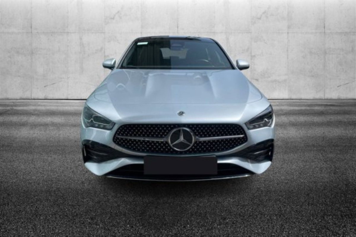 Mercedes-Benz CLA Shooting Brake 250 e phev AMG Line Premium auto (5)