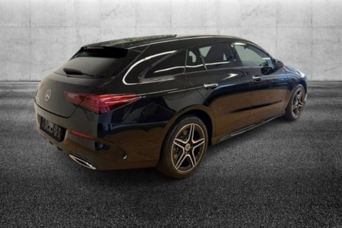 Mercedes-Benz CLA Shooting Brake 250 e phev AMG Line Premium auto (3)
