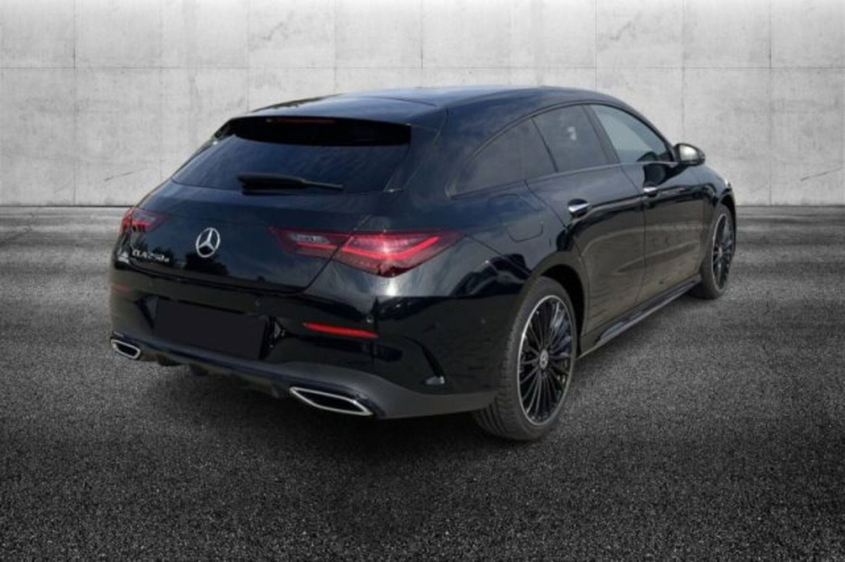 Mercedes-Benz CLA Shooting Brake 250 e phev AMG Line Premium auto (3)