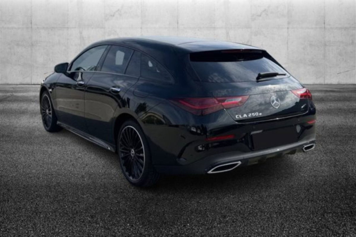 Mercedes-Benz CLA Shooting Brake 250 e phev AMG Line Premium auto (4)