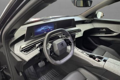 Peugeot 5008 1.2 hybrid Allure 145cv 7p.ti e-dcs6 (3)