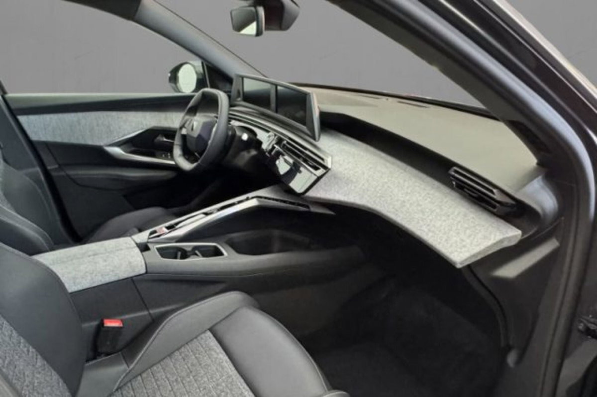 Peugeot 5008 1.2 hybrid Allure 145cv 7p.ti e-dcs6 (6)