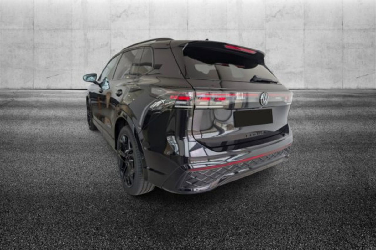 Volkswagen Tiguan 1.5 etsi R-Line 150cv dsg (3)