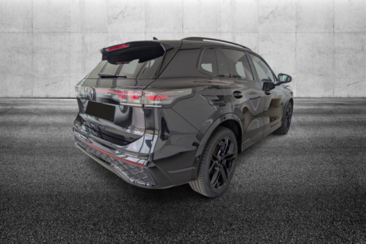 Volkswagen Tiguan 1.5 etsi R-Line 150cv dsg (4)