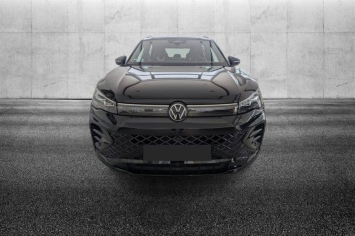 Volkswagen Tiguan 1.5 etsi R-Line 150cv dsg (5)