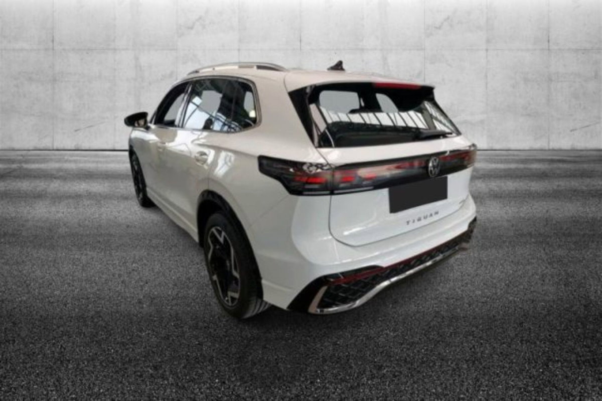 Volkswagen Tiguan 1.5 etsi R-Line 150cv dsg (2)