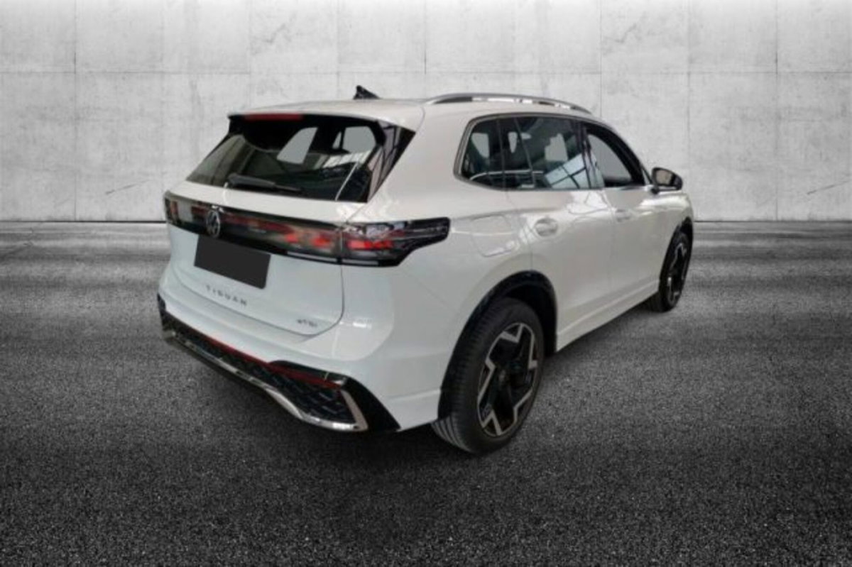 Volkswagen Tiguan 1.5 etsi R-Line 150cv dsg (3)