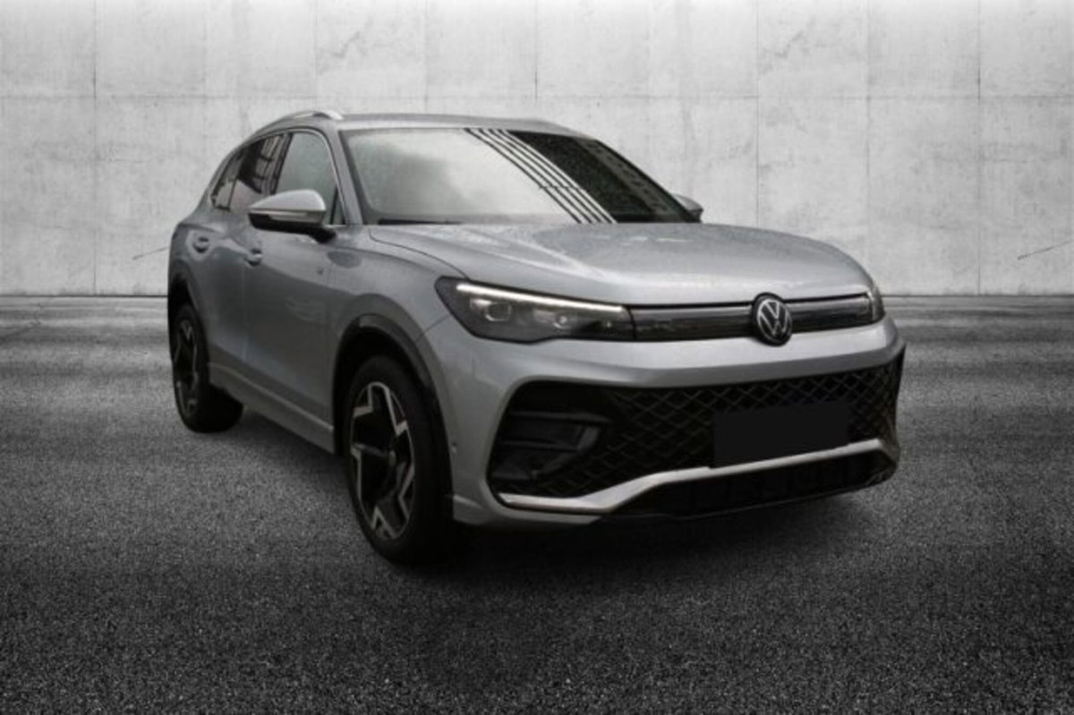 Volkswagen Tiguan 2.0 tdi R-Line 150cv dsg