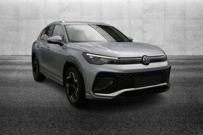 Volkswagen Tiguan 2.0 tdi R-Line 150cv dsg usata