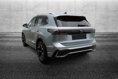 Volkswagen Tiguan 2.0 tdi R-Line 150cv dsg (3)